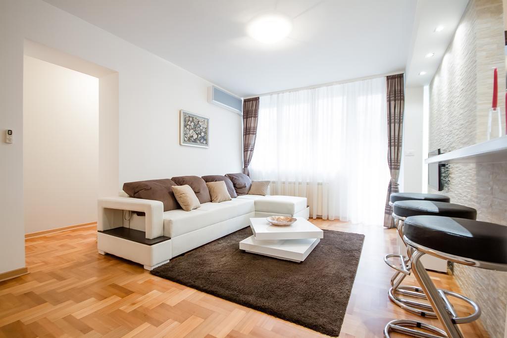 Apartments King Milan, City Center Belgrado Habitación foto