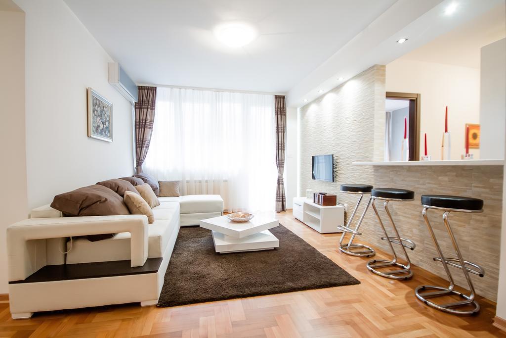 Apartments King Milan, City Center Belgrado Habitación foto