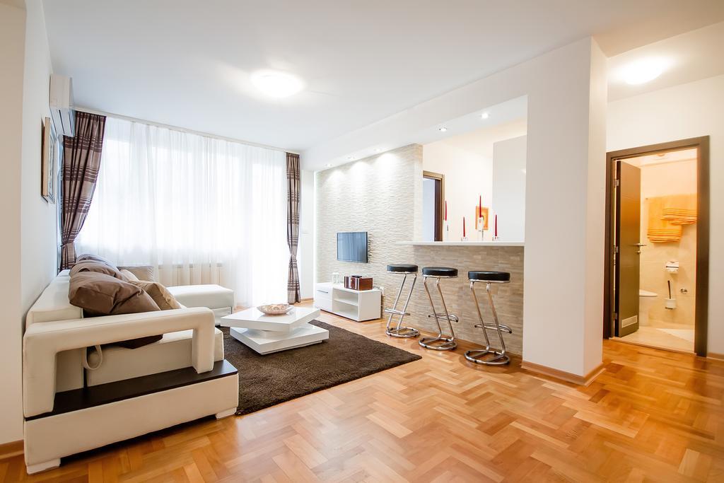 Apartments King Milan, City Center Belgrado Habitación foto